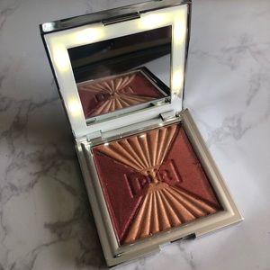 PUR Light Up vanity blush palette • ray of light